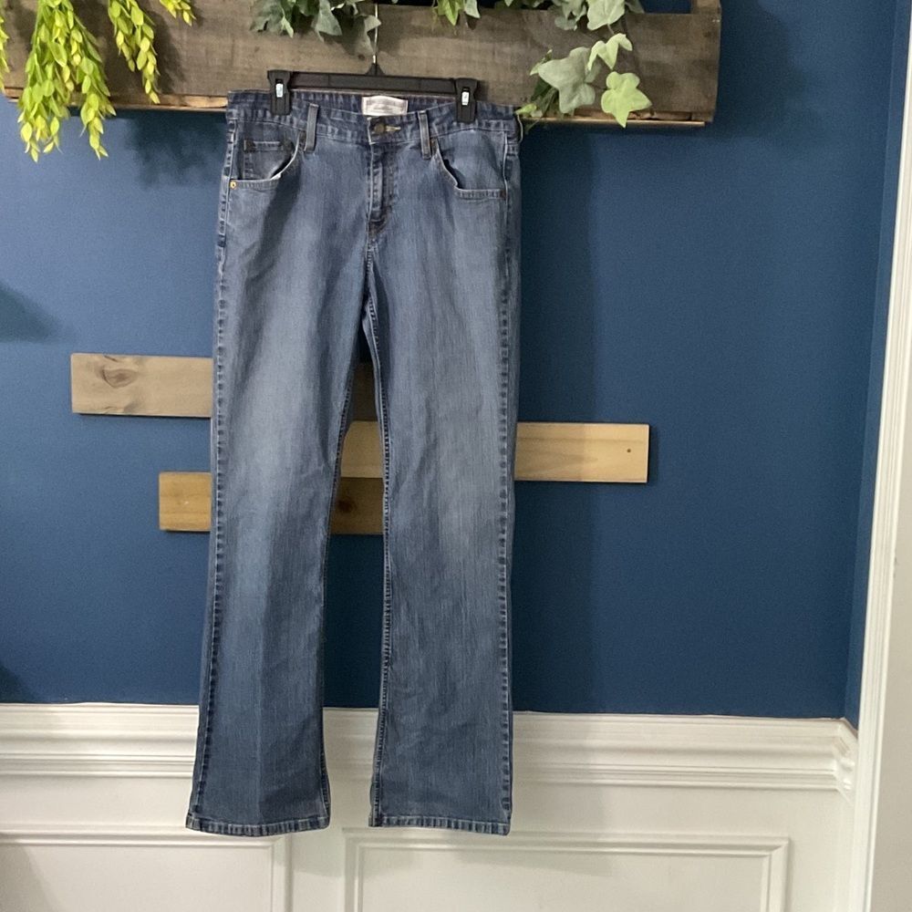 Signature by Levi‎ Strauss Women’s Low-Rise Boot Cut Jeans 10L